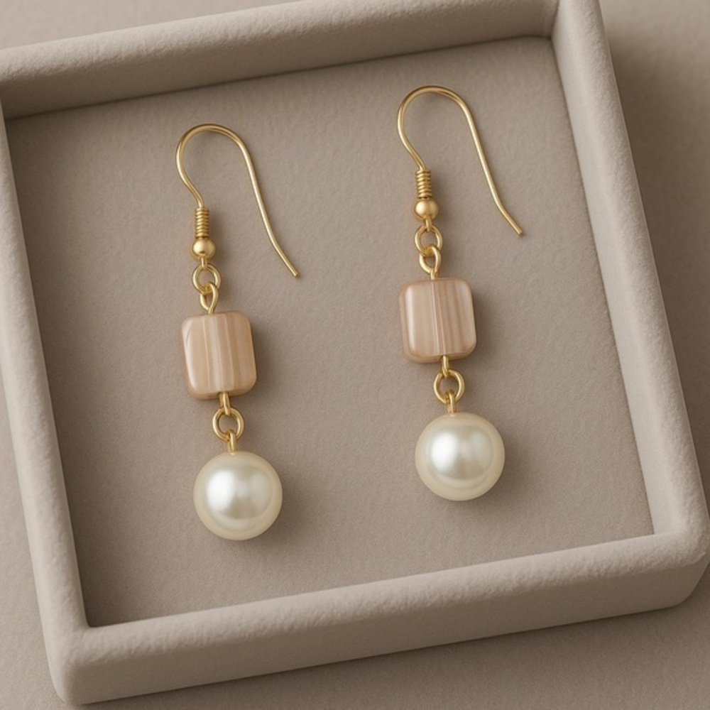 Premier Designs SANDSTONE Earrings – Mother-of-Pearl & Natural Shell Dangle #138